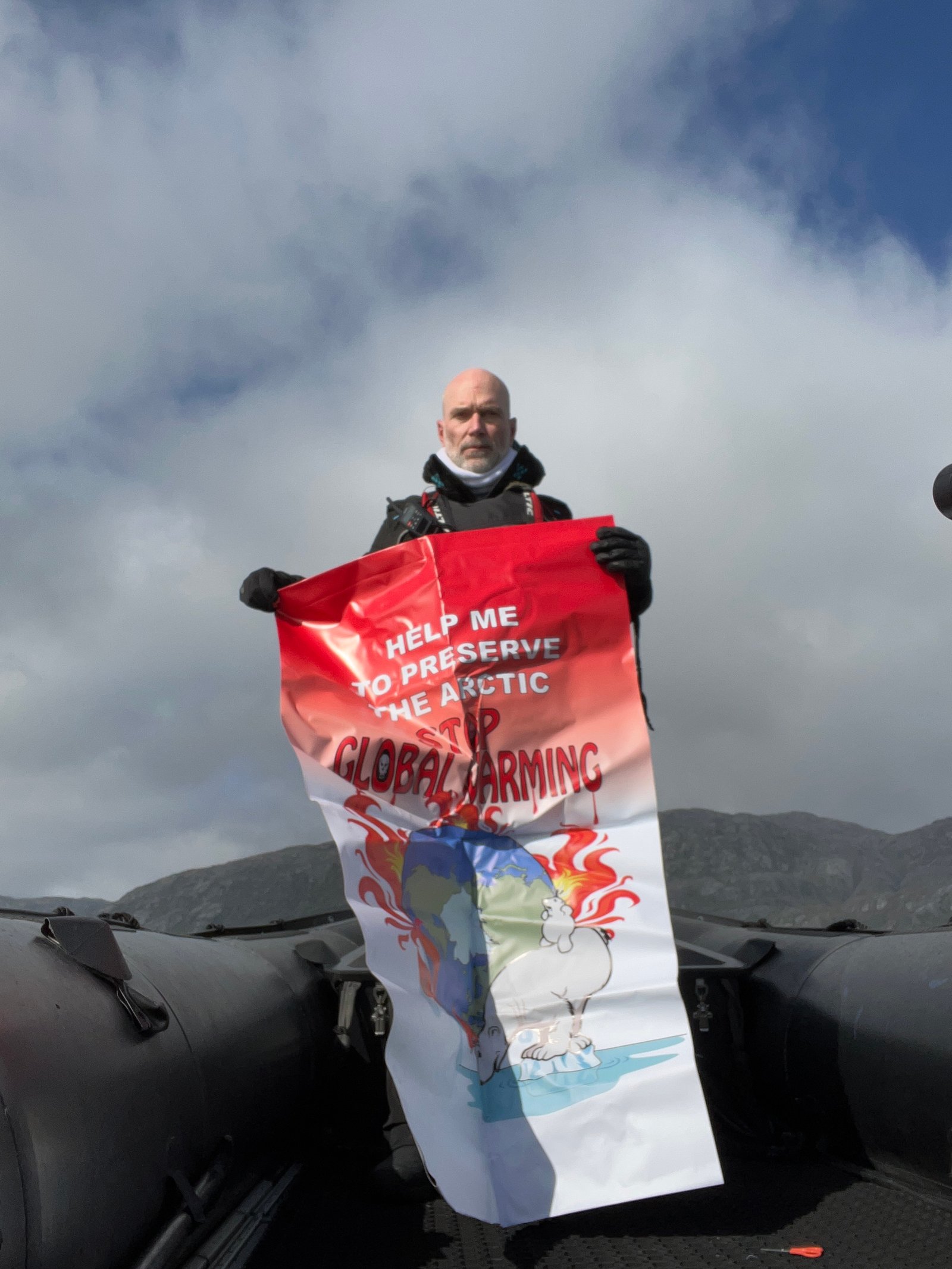 Fotos de Fernando Tarapow en la Antartida, en el Artico, en varias campañas